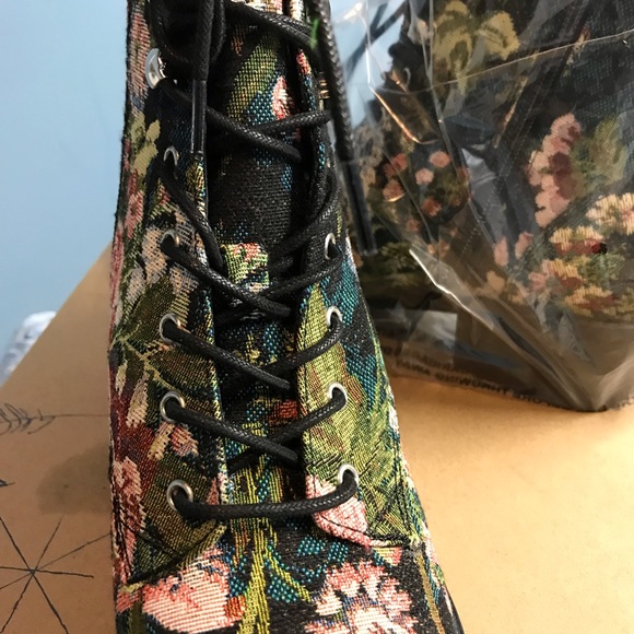 Indigo Rd floral women’s boots - Picture 3 of 4